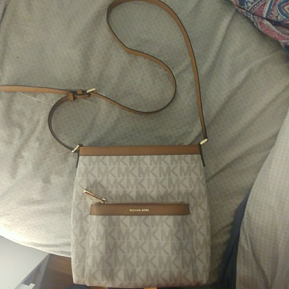 SOLD**Michael Kors signature purse